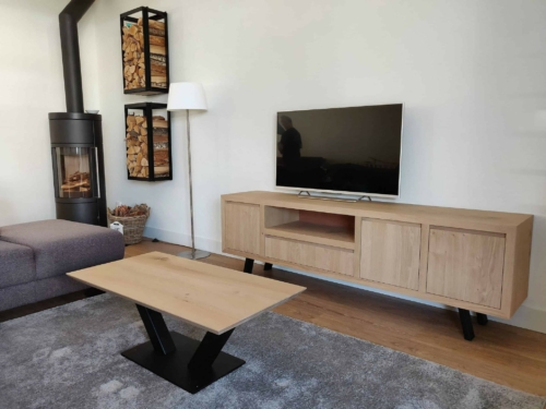 TV meubel eikenhout op pootjes of zwevend
