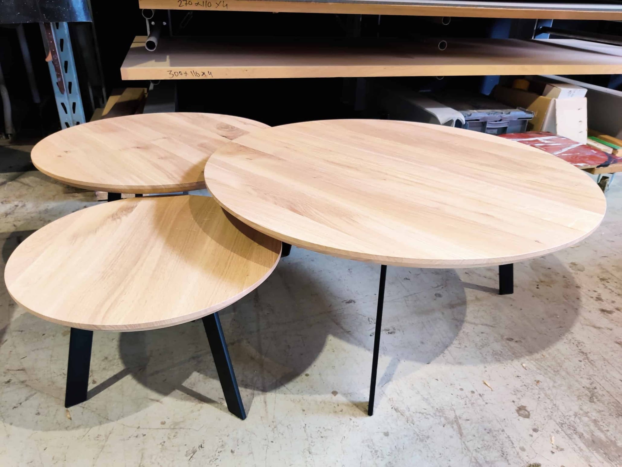 Salontafel met dunne poot in elke maat te krijgen