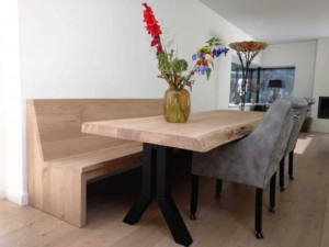 Van boomstam tot massieve tafel Van boomstam tot massieve tafel